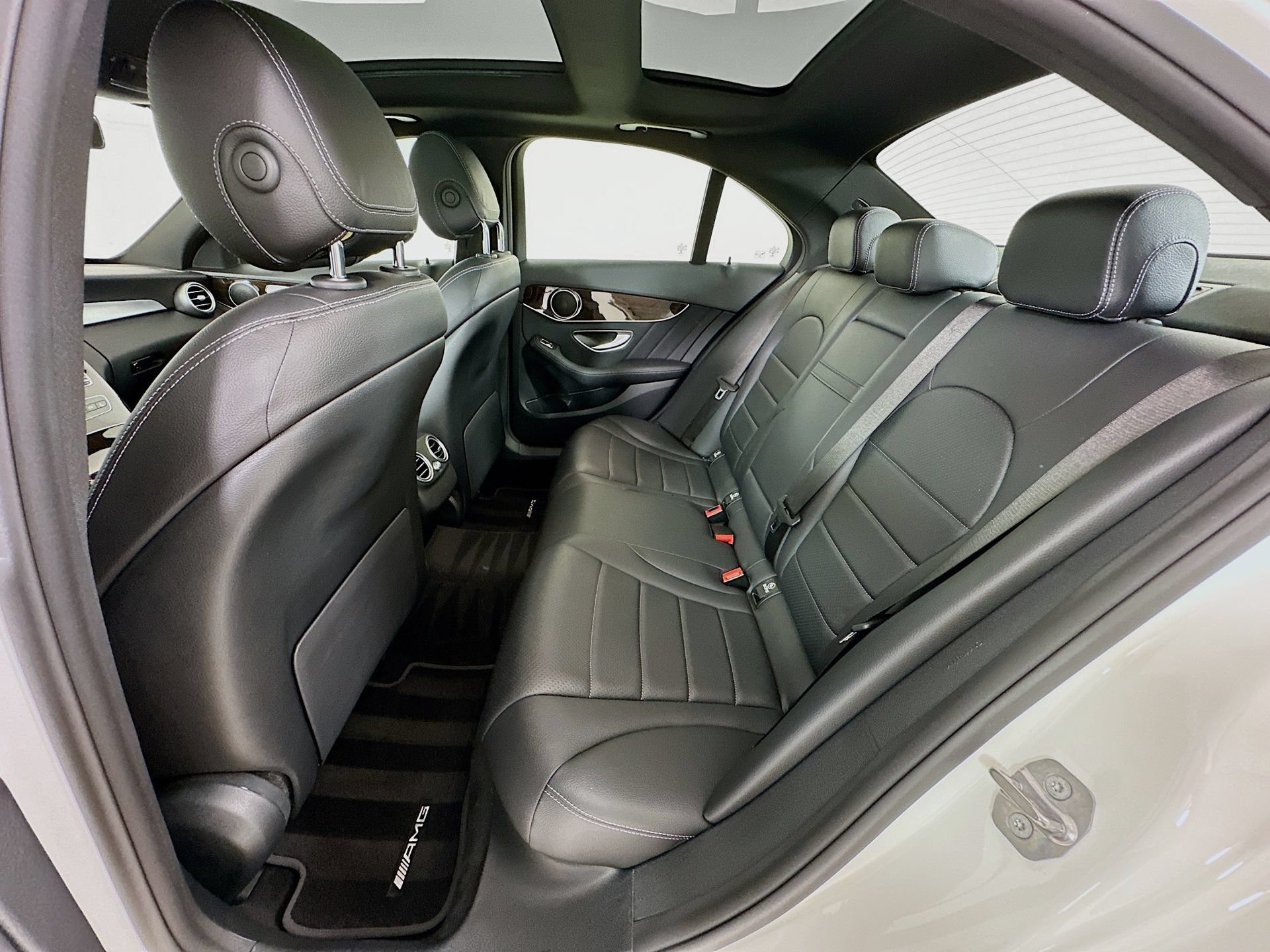 Used 2020 Mercedes-Benz C 300 Sedan image 25