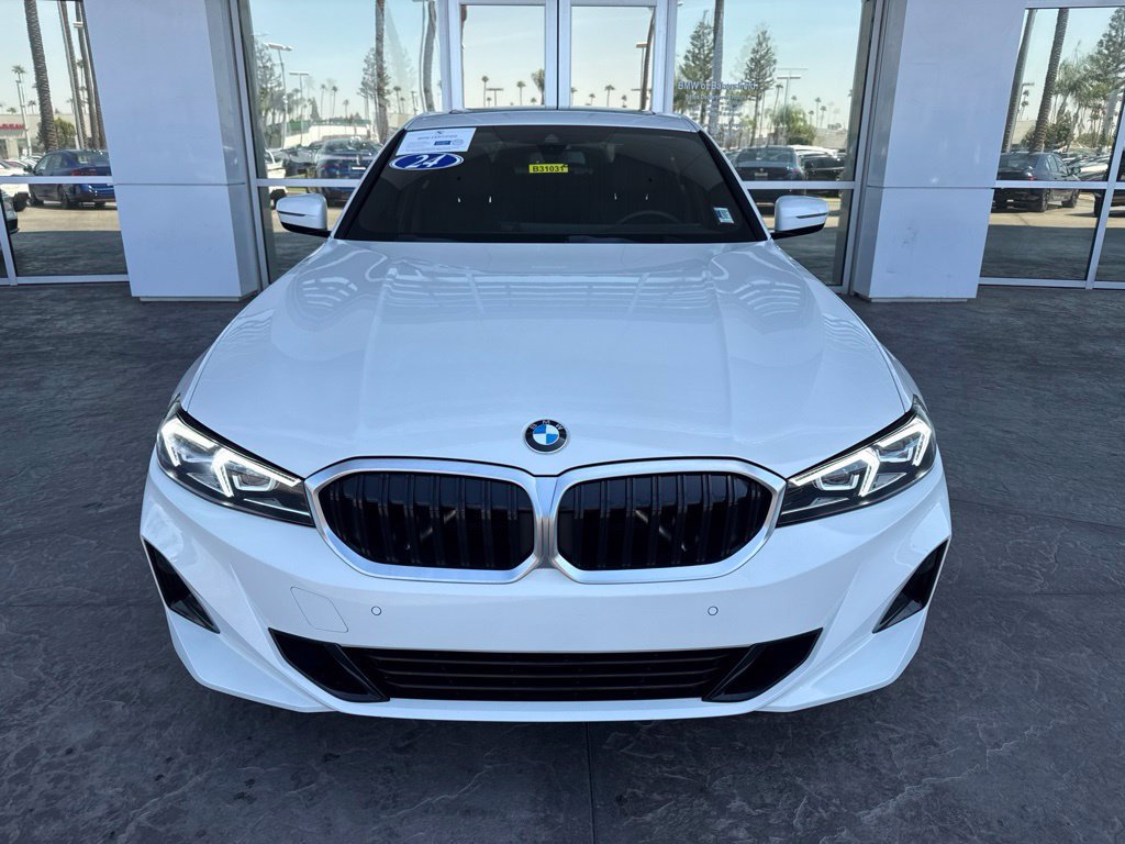 Certified 2024 BMW 330i Sedan w/ Convenience Package RWD image 2