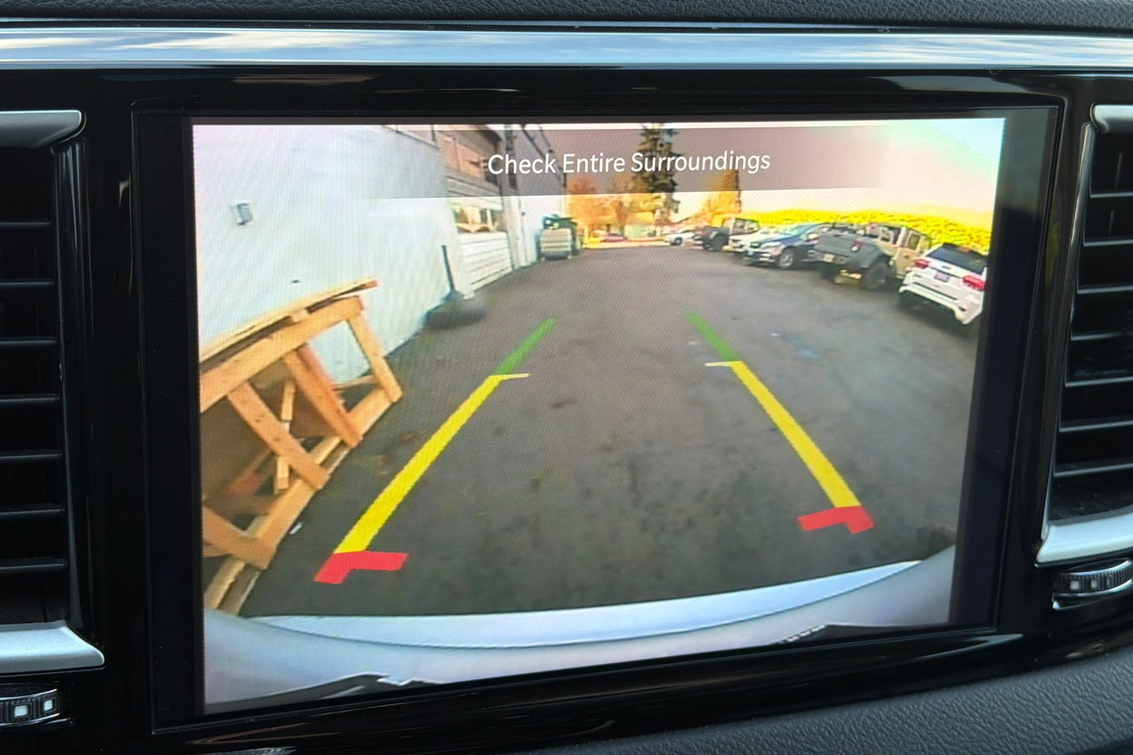 Used 2024 Chrysler Pacifica Touring-L image 19