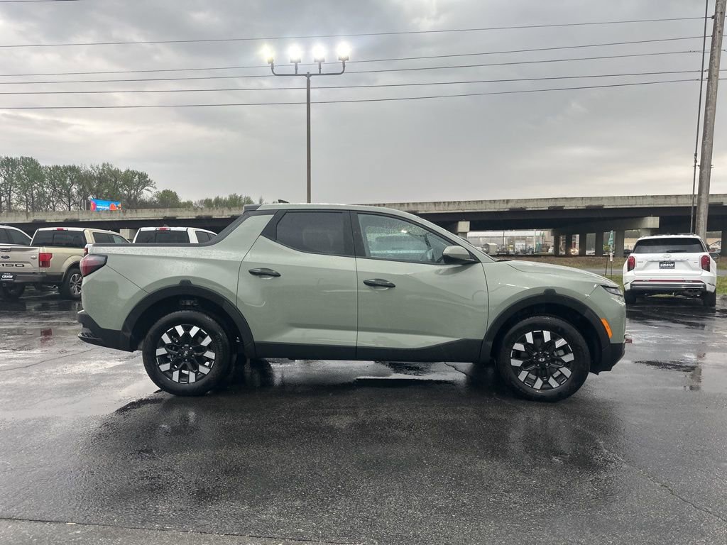 Certified 2025 Hyundai Santa Cruz SE image 4