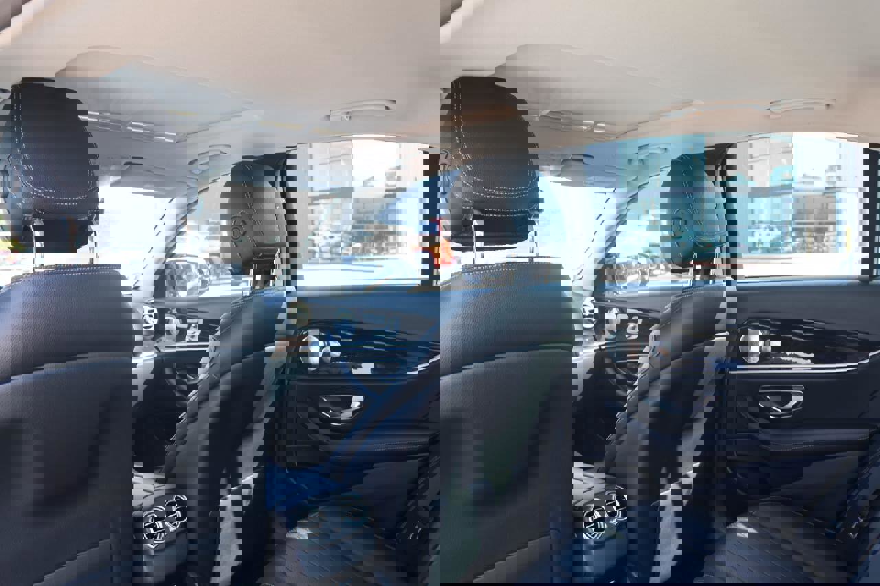 Used 2018 Mercedes-Benz E 300 image 25