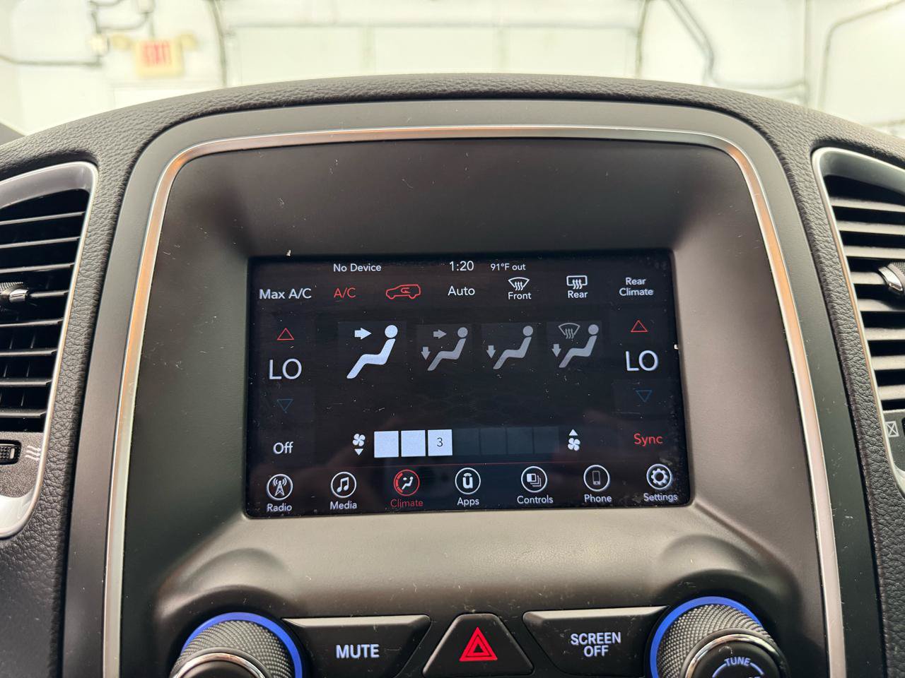 Used 2020 Dodge Durango SXT RWD image 26