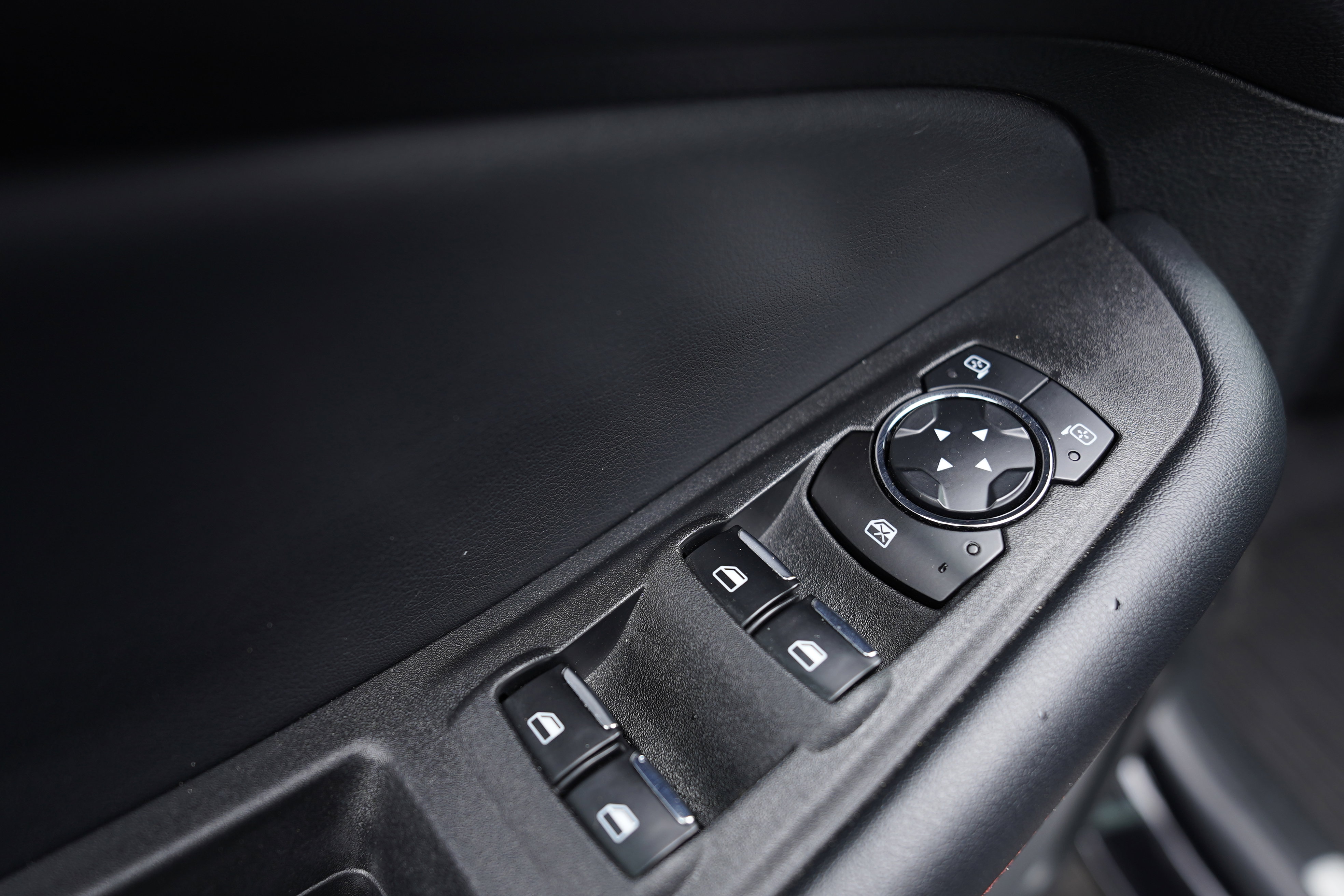 Used 2023 Ford Edge ST-Line image 16