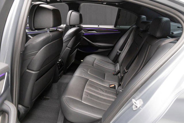 Used 2023 BMW M550i xDrive w/ Executive Package image 47