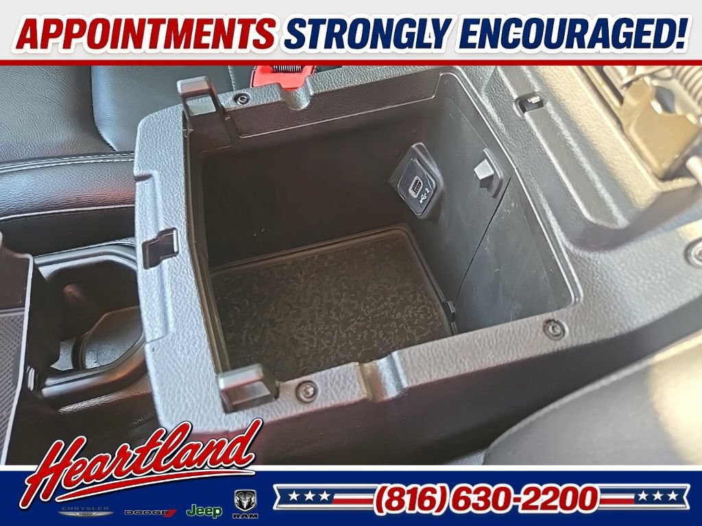 Used 2018 Jeep Wrangler Unlimited Sahara AWD/4WD image 65