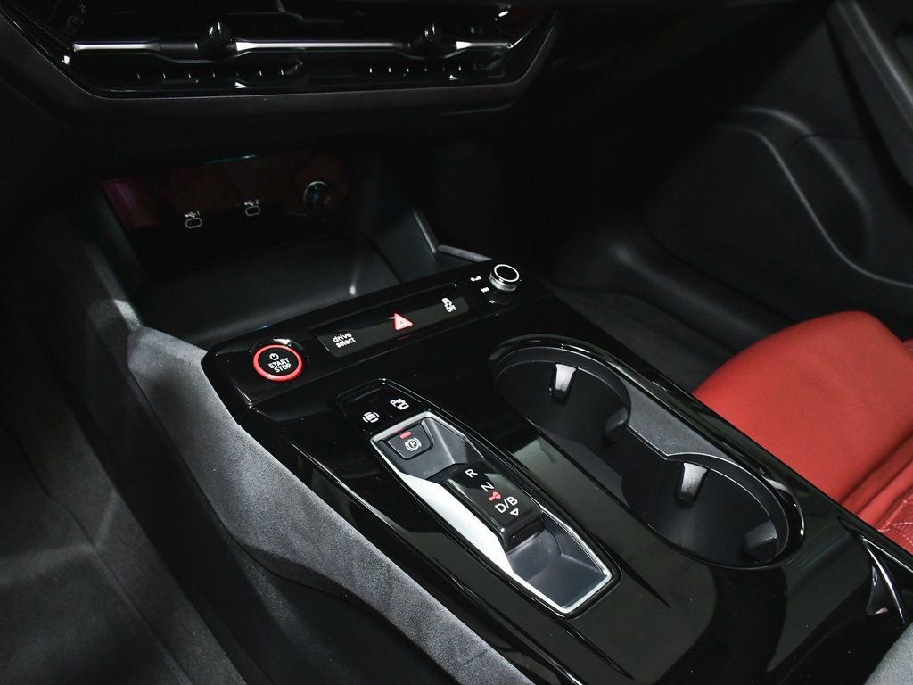 Used 2025 Audi S6 e-tron Prestige w/ 21" Black Optic Package image 53