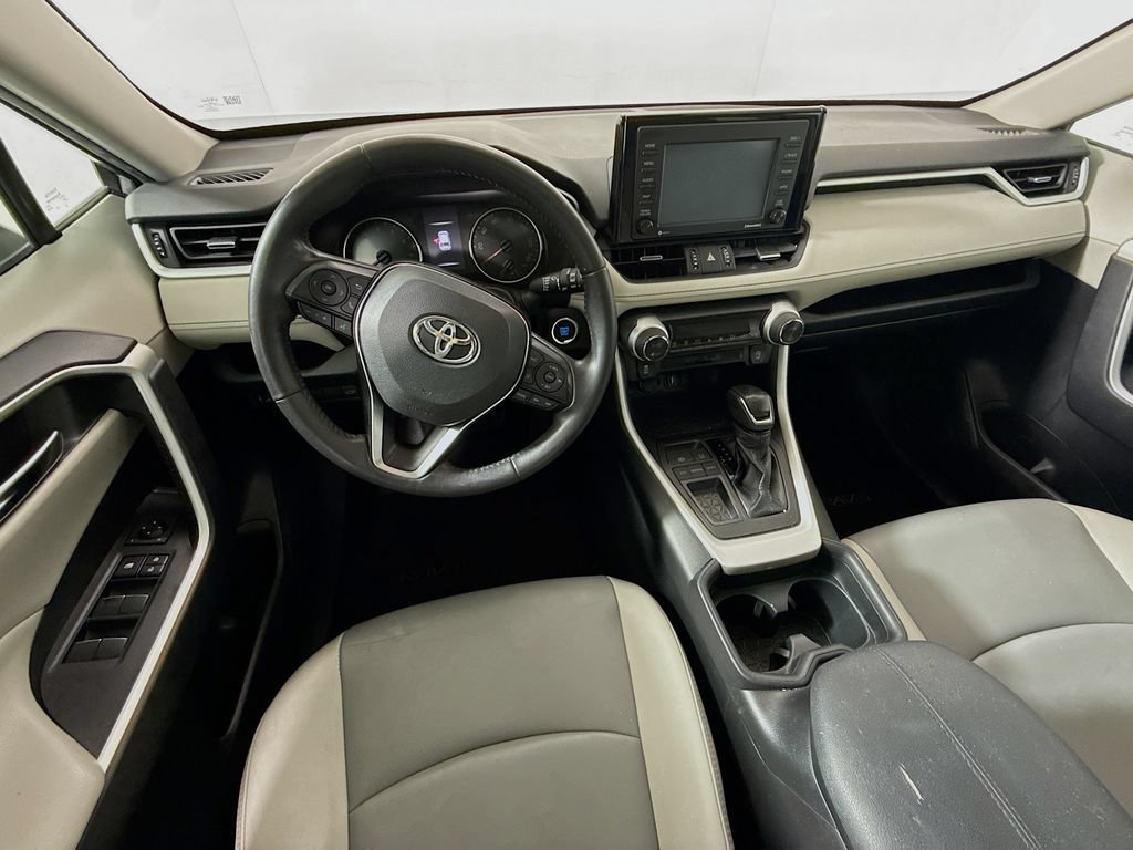 Certified 2020 Toyota RAV4 XLE Premium FWD image 21