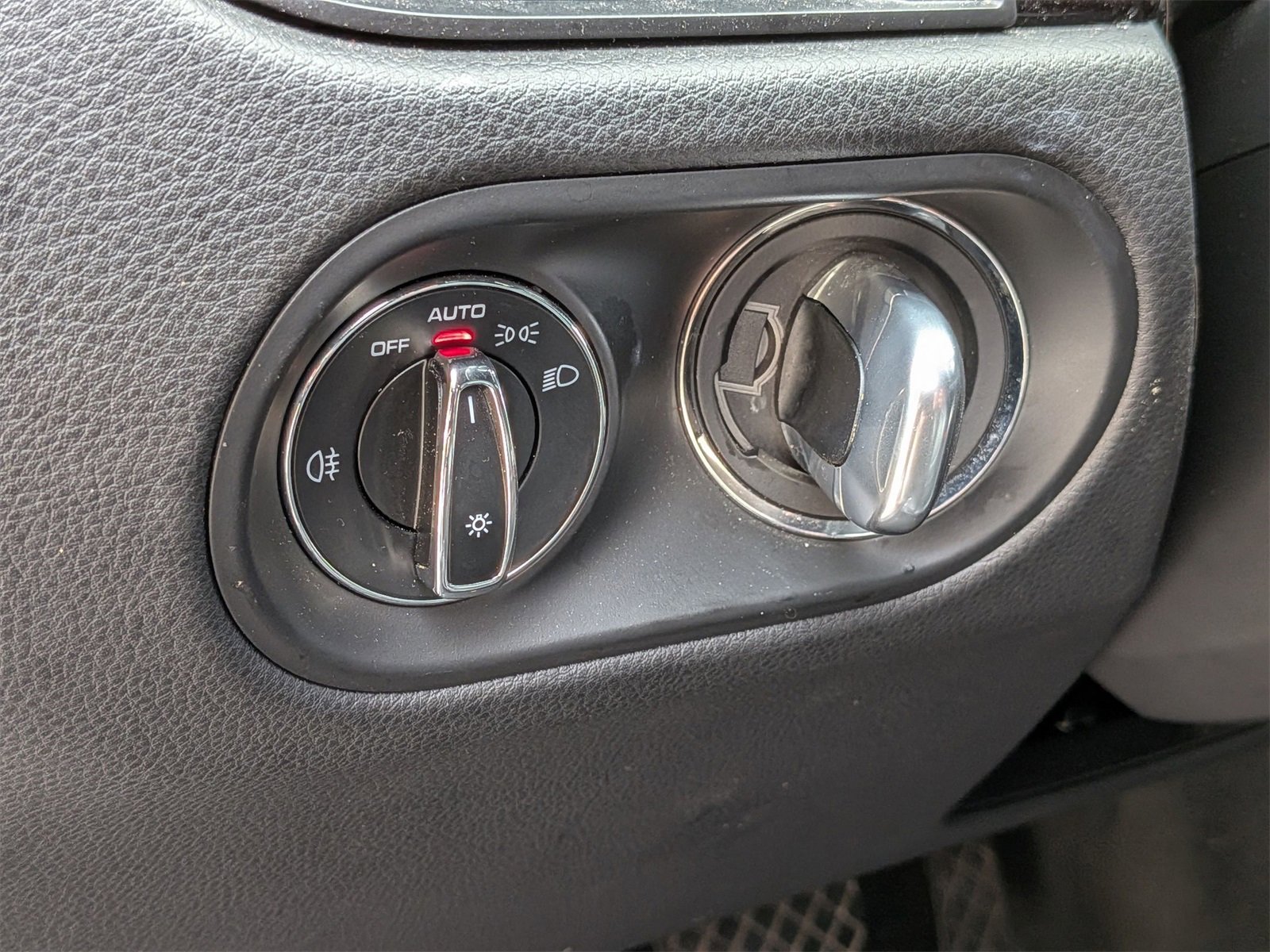 Used 2021 Porsche Macan image 17