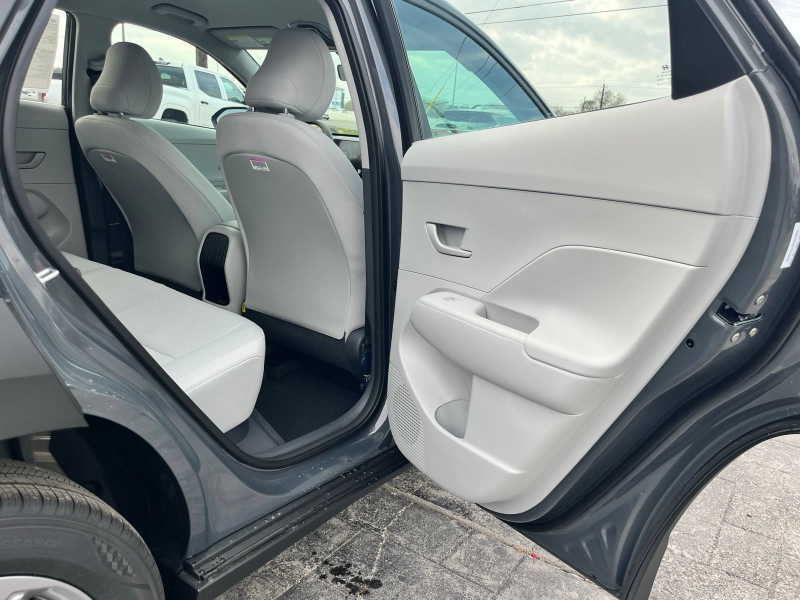 New 2026 Hyundai Kona SE FWD image 19