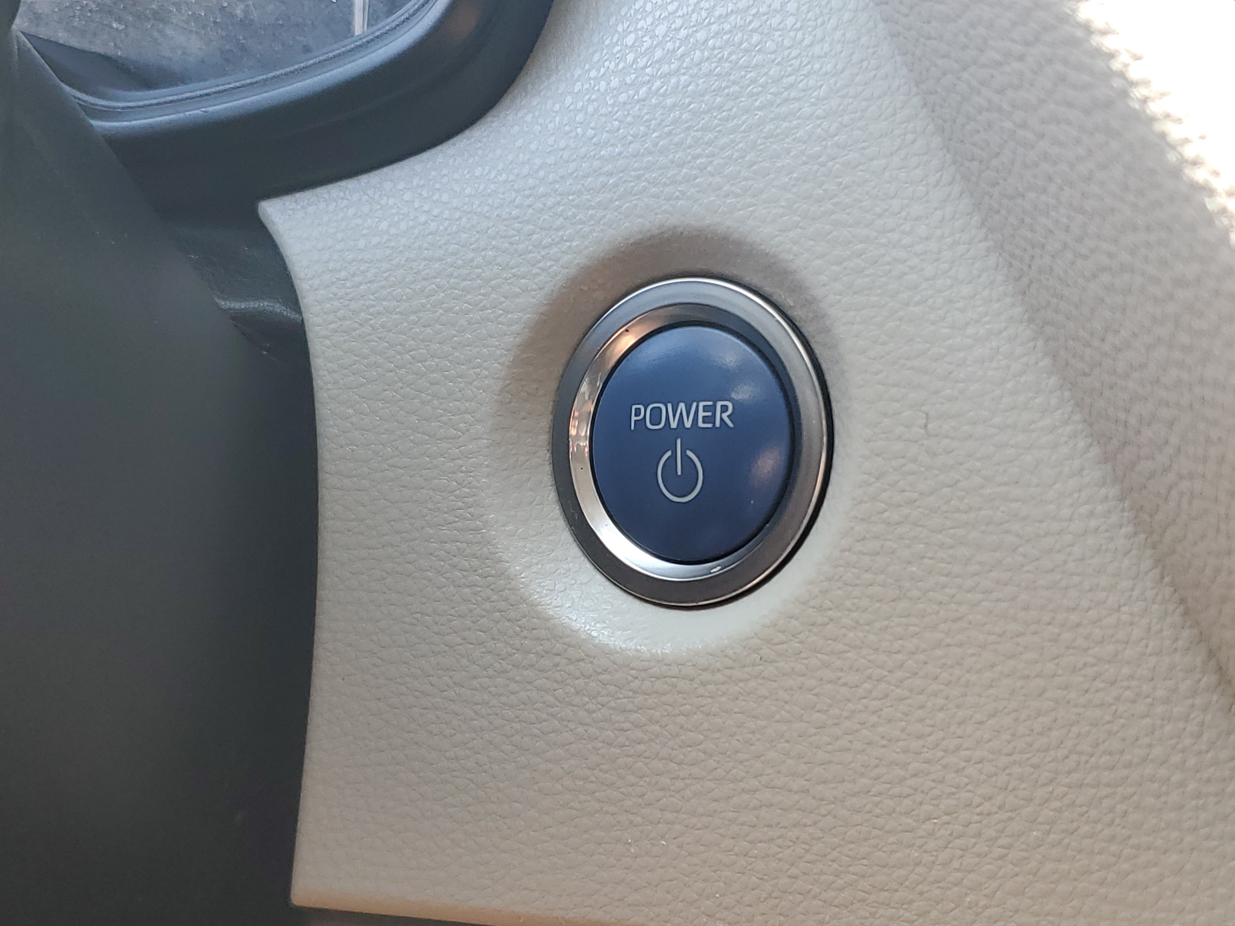 Used 2020 Toyota Corolla LE w/ Carpet Mat Package (TMS) FWD image 26
