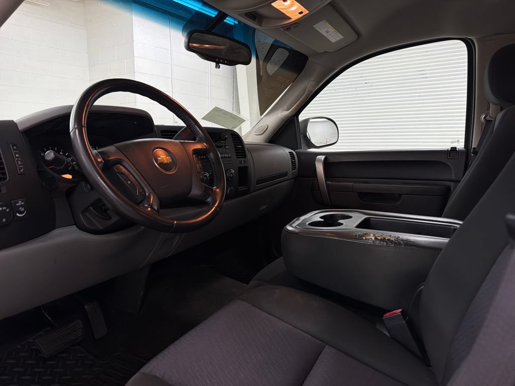 Used 2011 Chevrolet Silverado 1500 LS RWD image 4