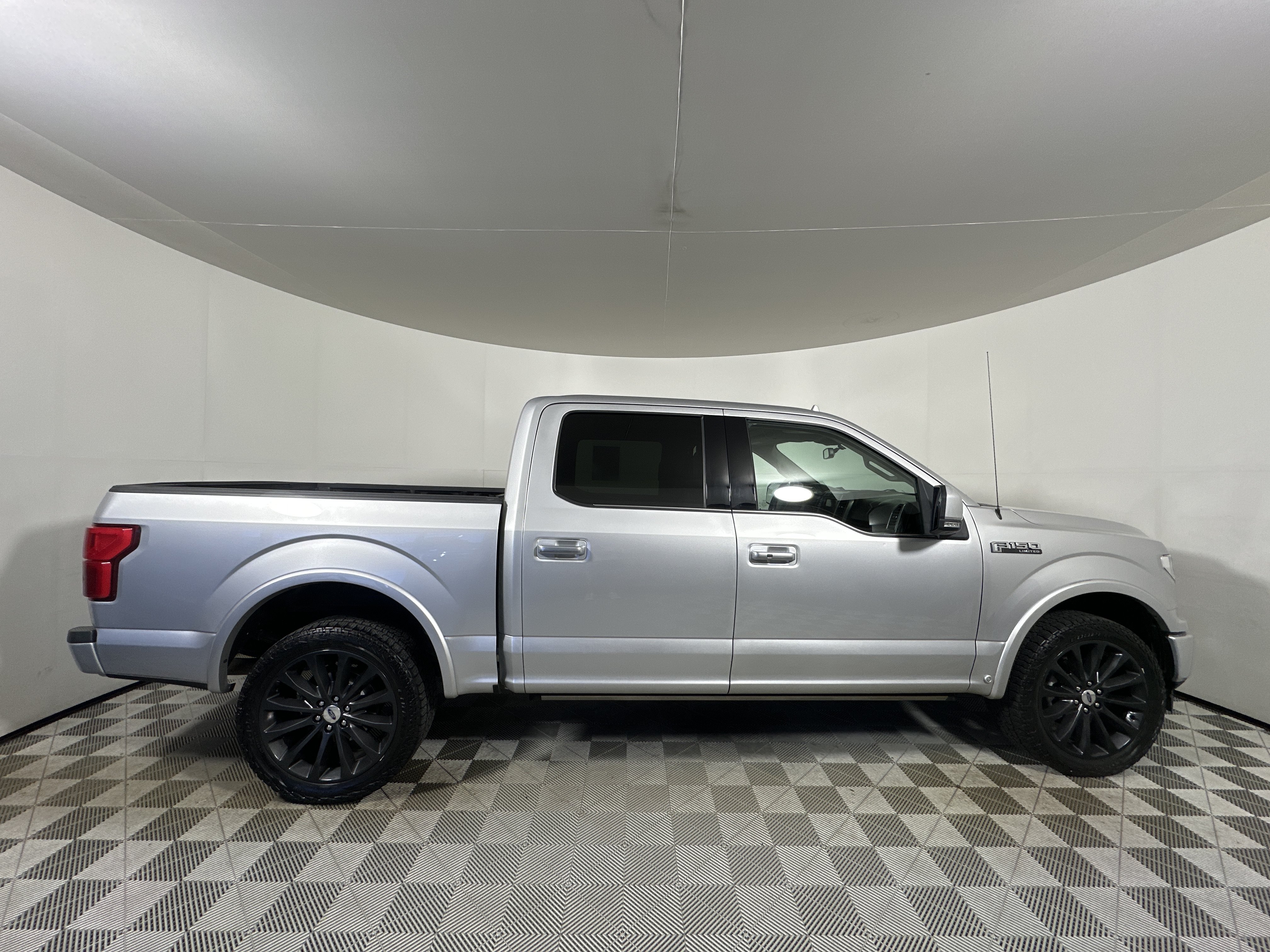 Used 2019 Ford F150 Limited w/ Trailer Tow Package AWD/4WD image 8
