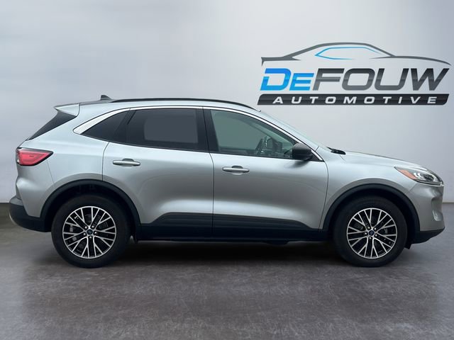 Used 2022 Ford Escape SE w/ Convenience Package image 2