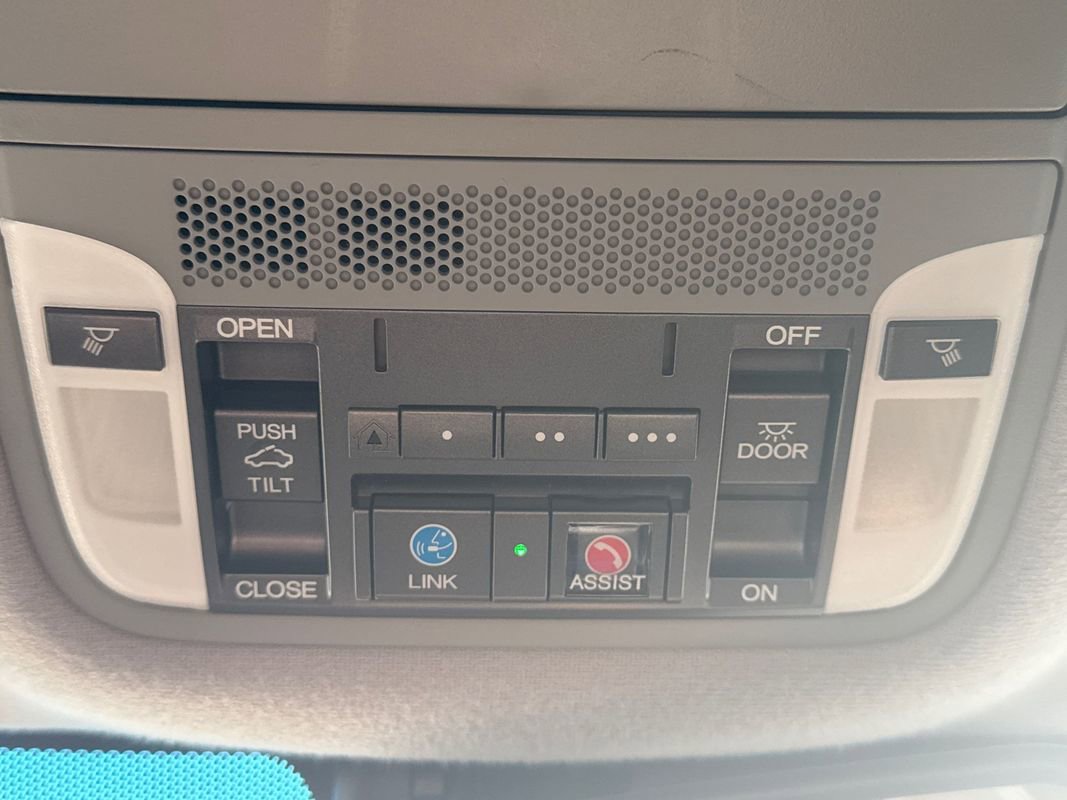 Used 2017 Acura RLX w/ Technology Package image 30