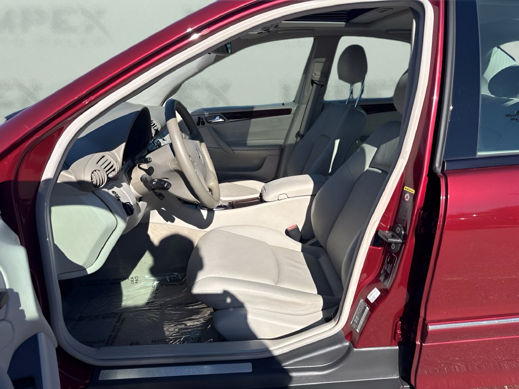 Used 2004 Mercedes-Benz C 320 Sedan image 9