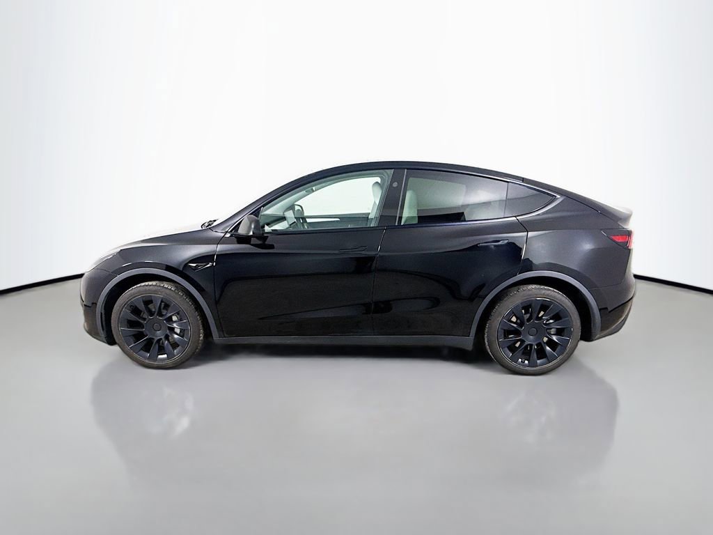 Used 2024 Tesla Model Y Long Range image 4