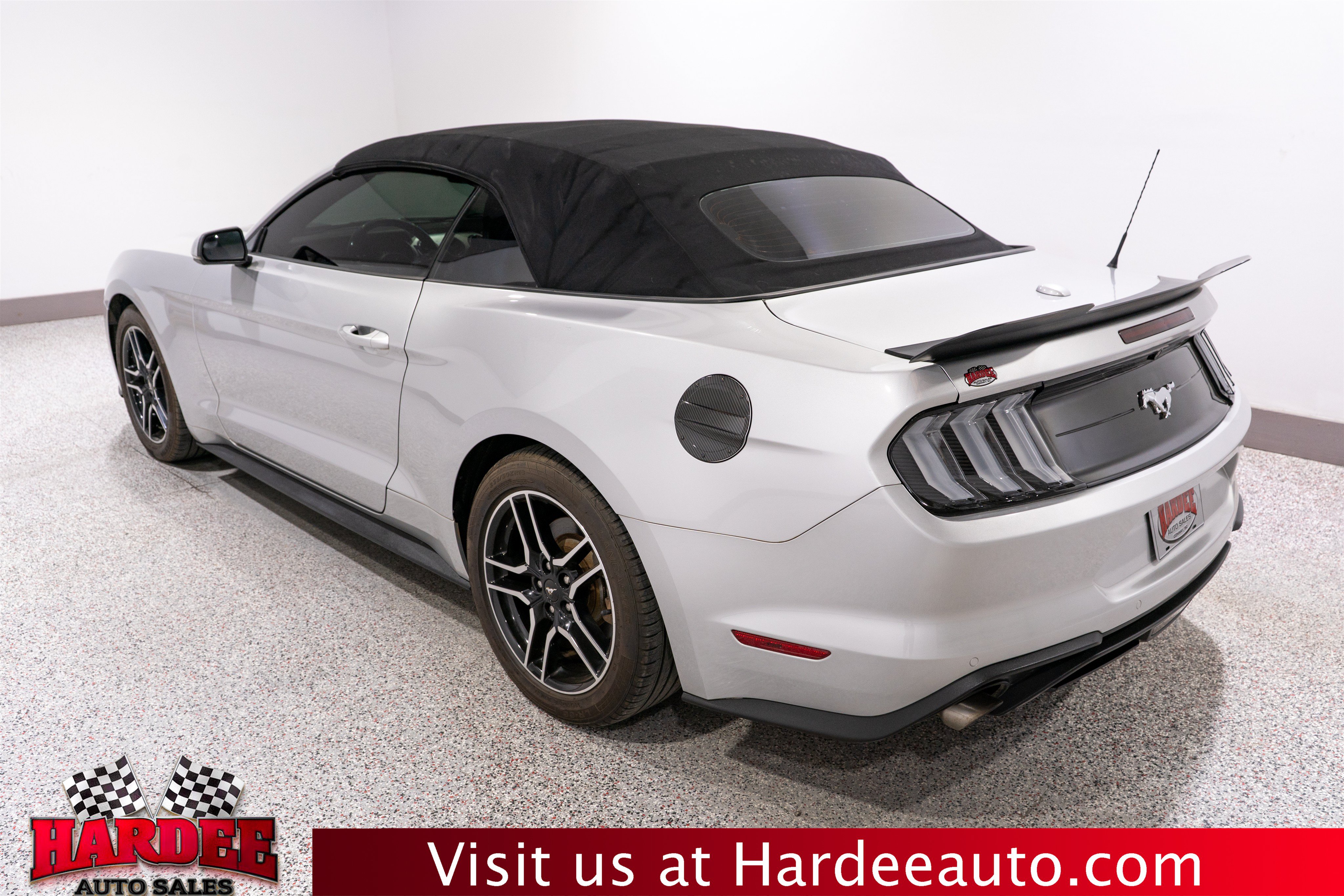 Used 2019 Ford Mustang Premium RWD image 5