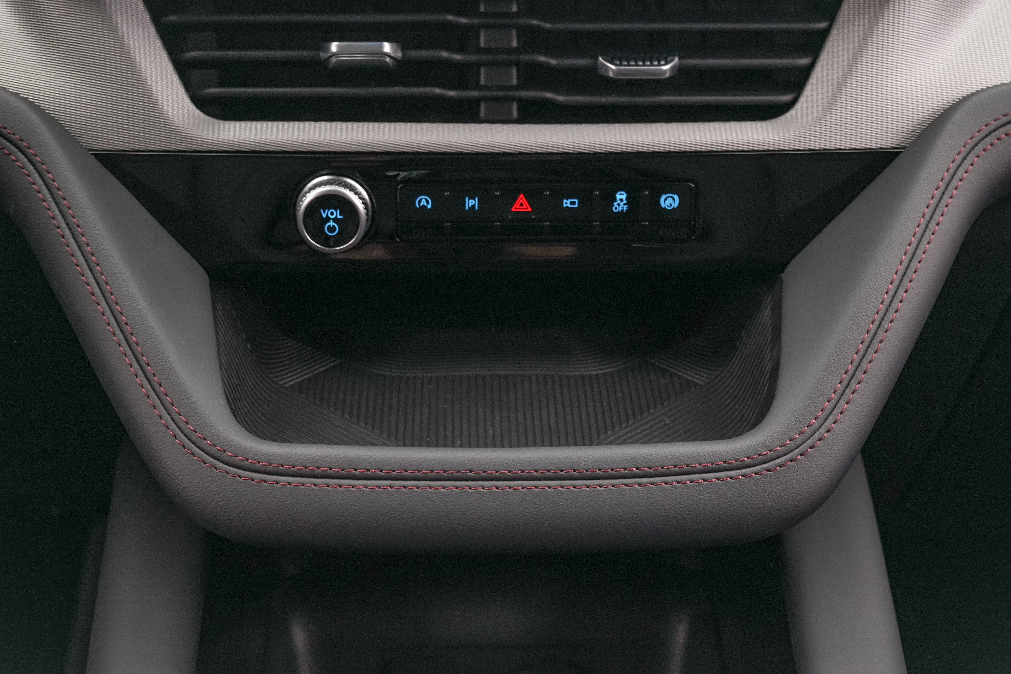 New 2026 Ford Explorer Active AWD/4WD image 16