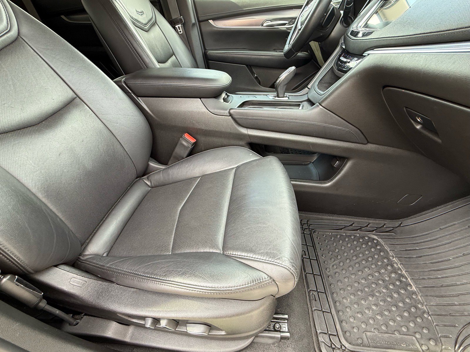 Used 2019 Cadillac XT5 Premium Luxury FWD image 10