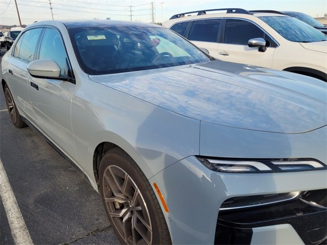 Used 2025 BMW 740i xDrive 740i xDrive image 7