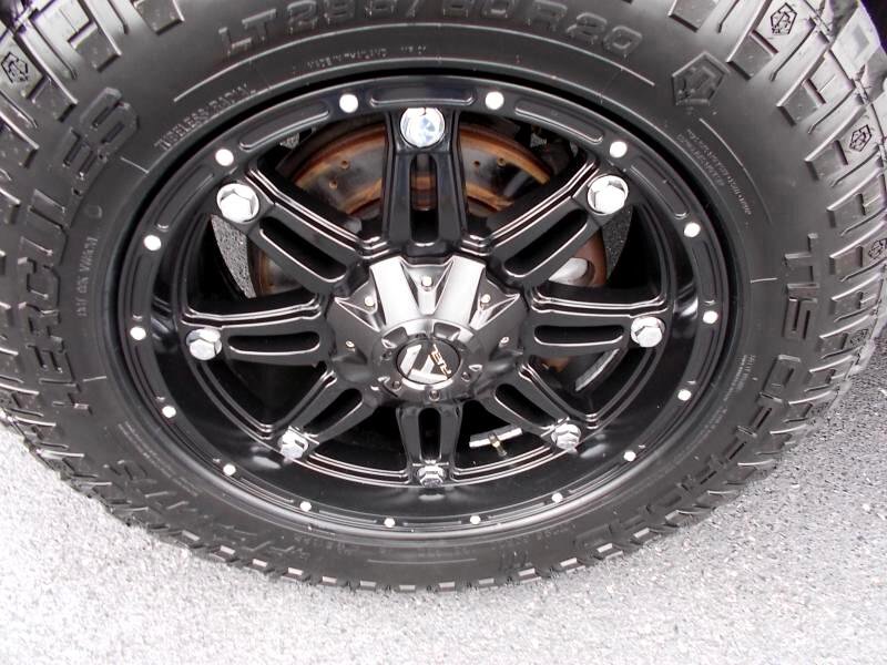 Used 2014 Ford F150 Lariat w/ Equipment Group 502A Luxury image 18