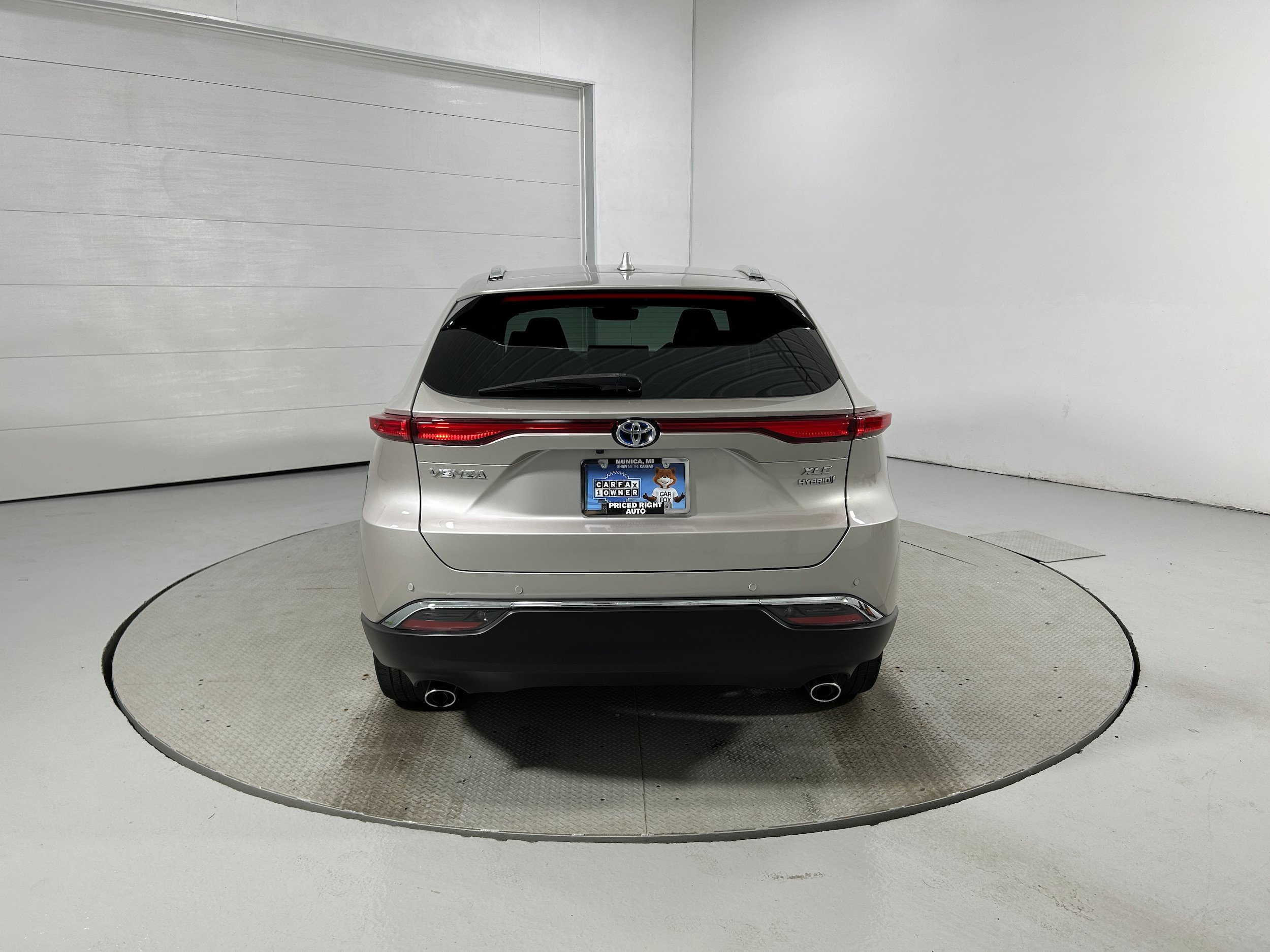 Used 2022 Toyota Venza XLE AWD/4WD image 30