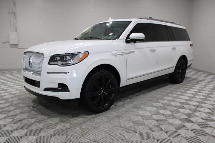 Used 2022 Lincoln Navigator L Reserve AWD/4WD image 8