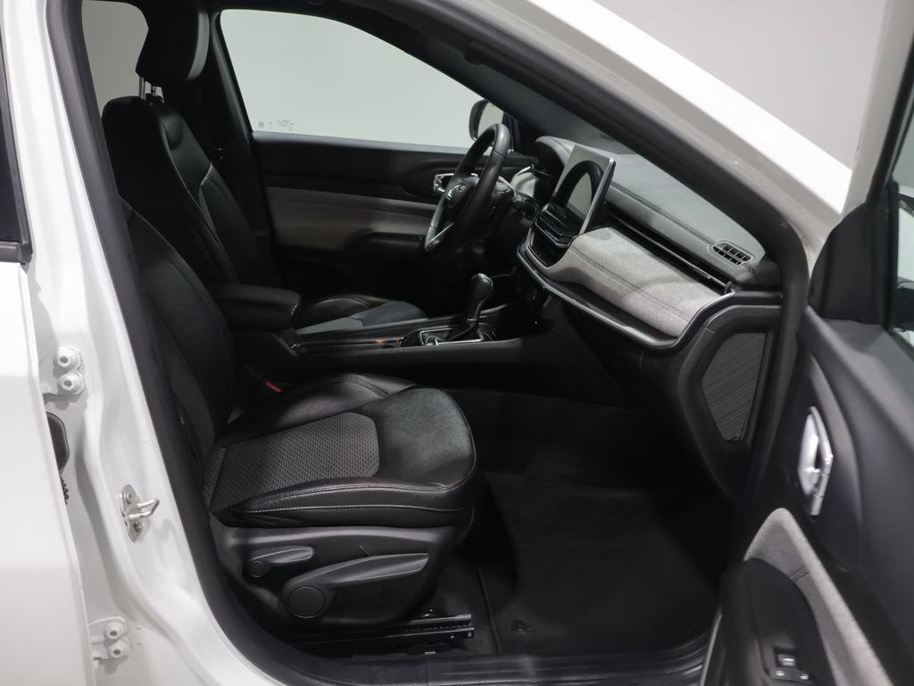 Used 2024 Jeep Compass Latitude AWD/4WD image 21
