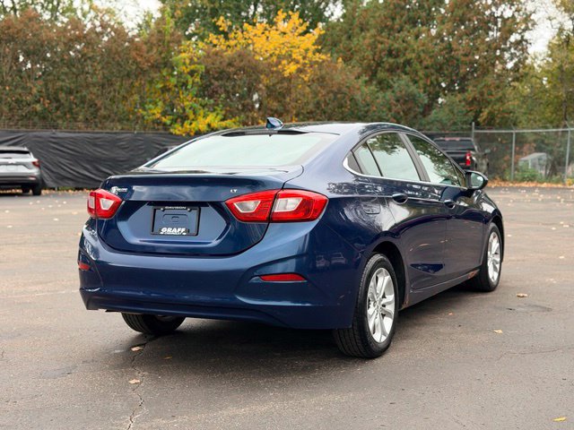 Used 2019 Chevrolet Cruze LT FWD image 4