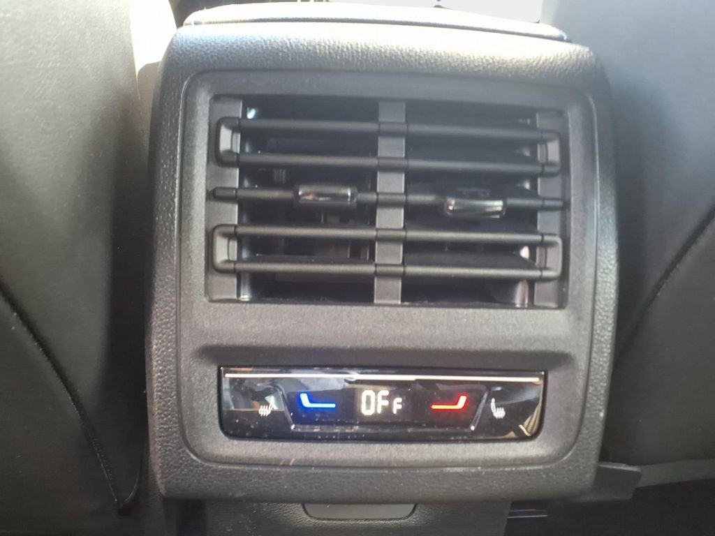 Used 2024 Volkswagen Golf R image 10