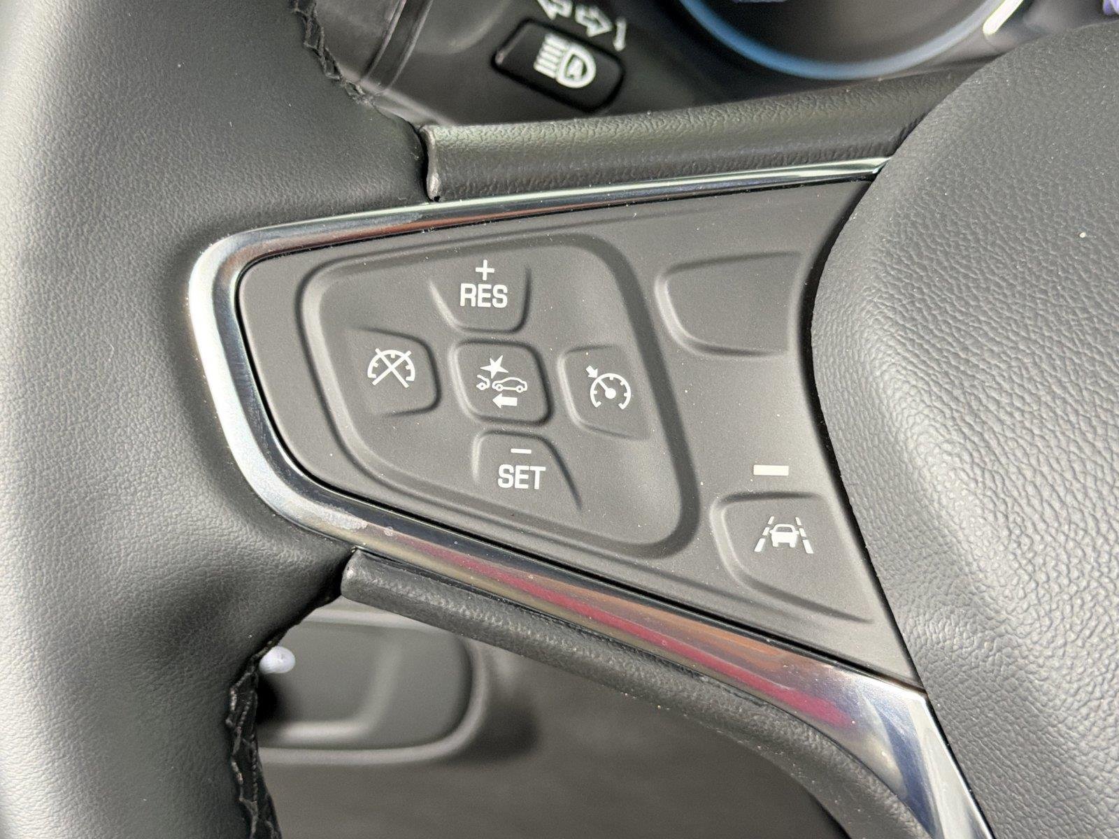 Used 2024 Chevrolet Equinox LT FWD image 24