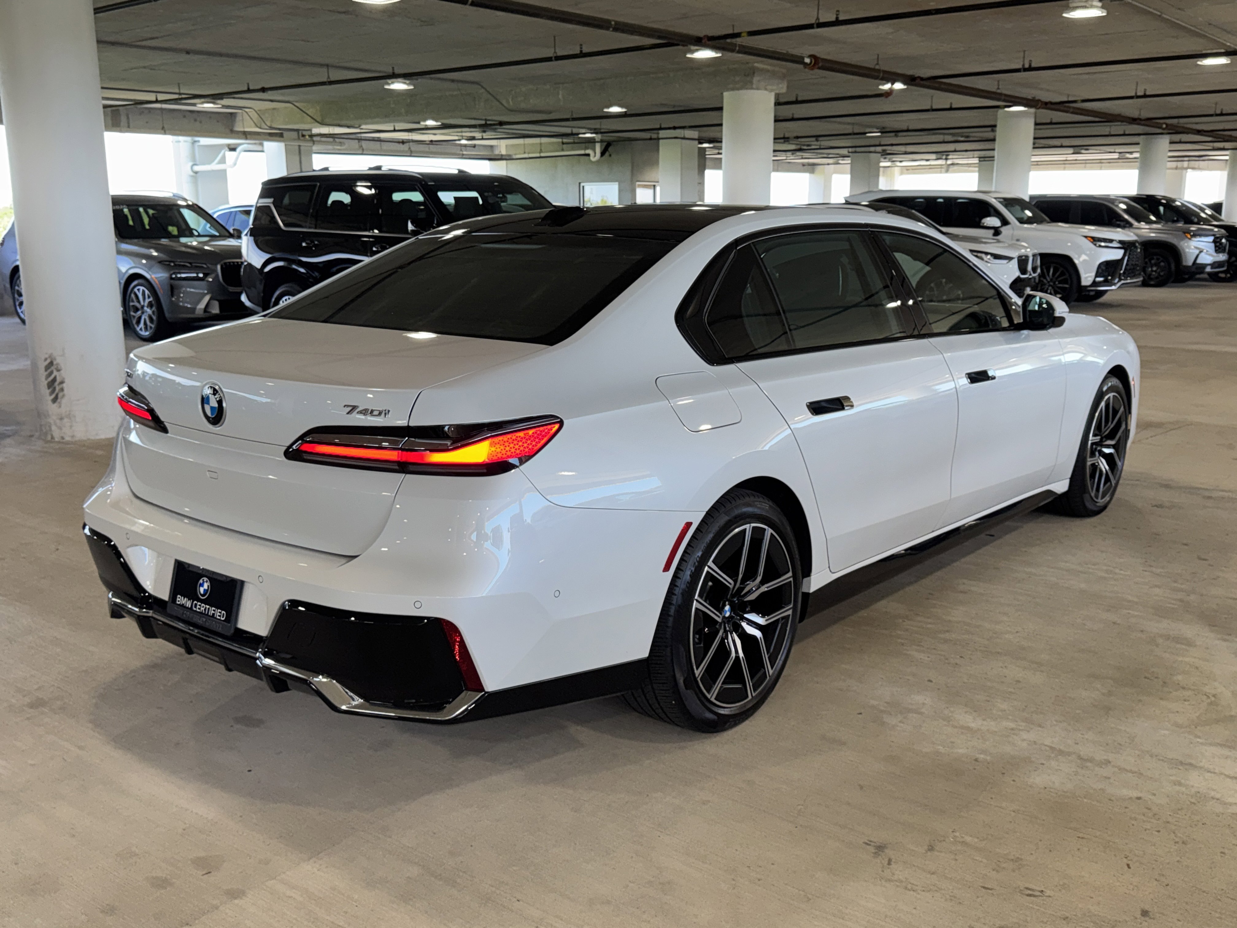 Used 2025 BMW 740i xDrive AWD/4WD image 8