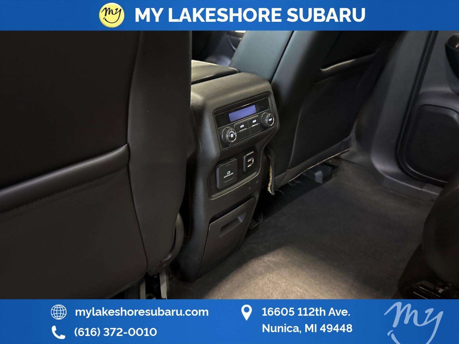 Used 2018 GMC Acadia SLT image 25