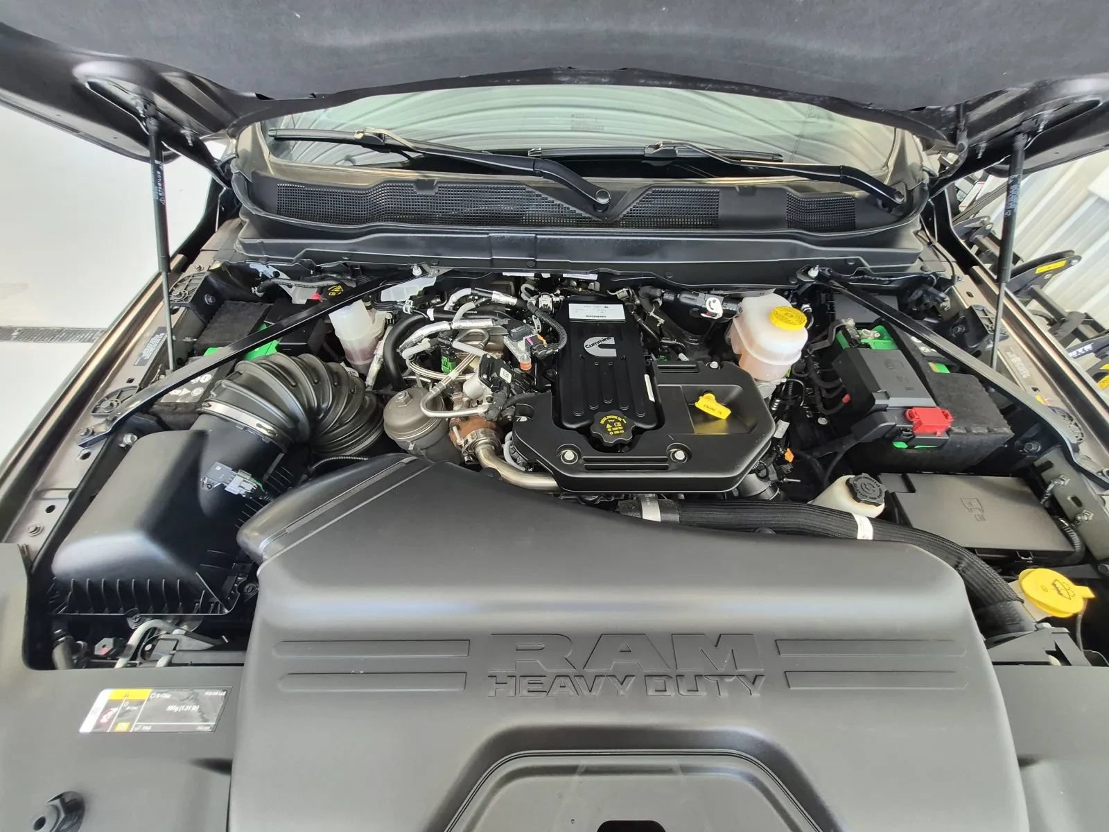 Used 2026 RAM 3500 Laramie AWD/4WD image 42