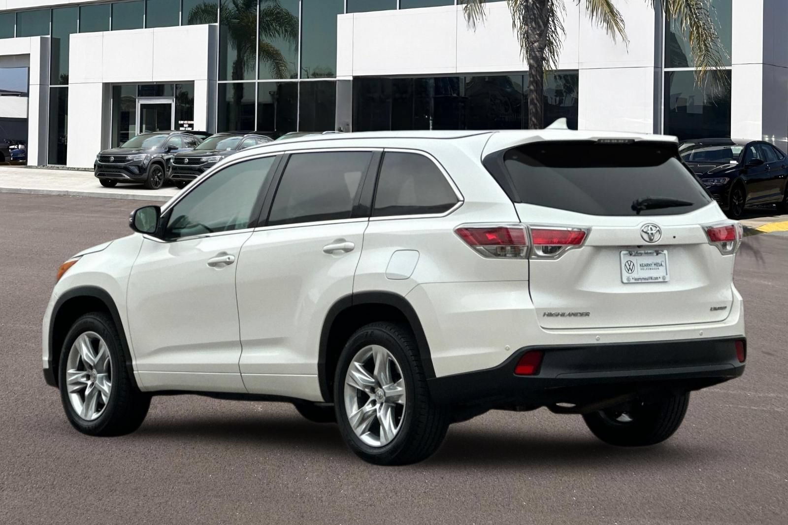 Used 2015 Toyota Highlander Limited FWD image 5