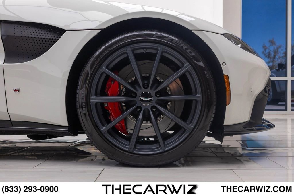 Used 2019 Aston Martin V8 Vantage Coupe RWD image 30