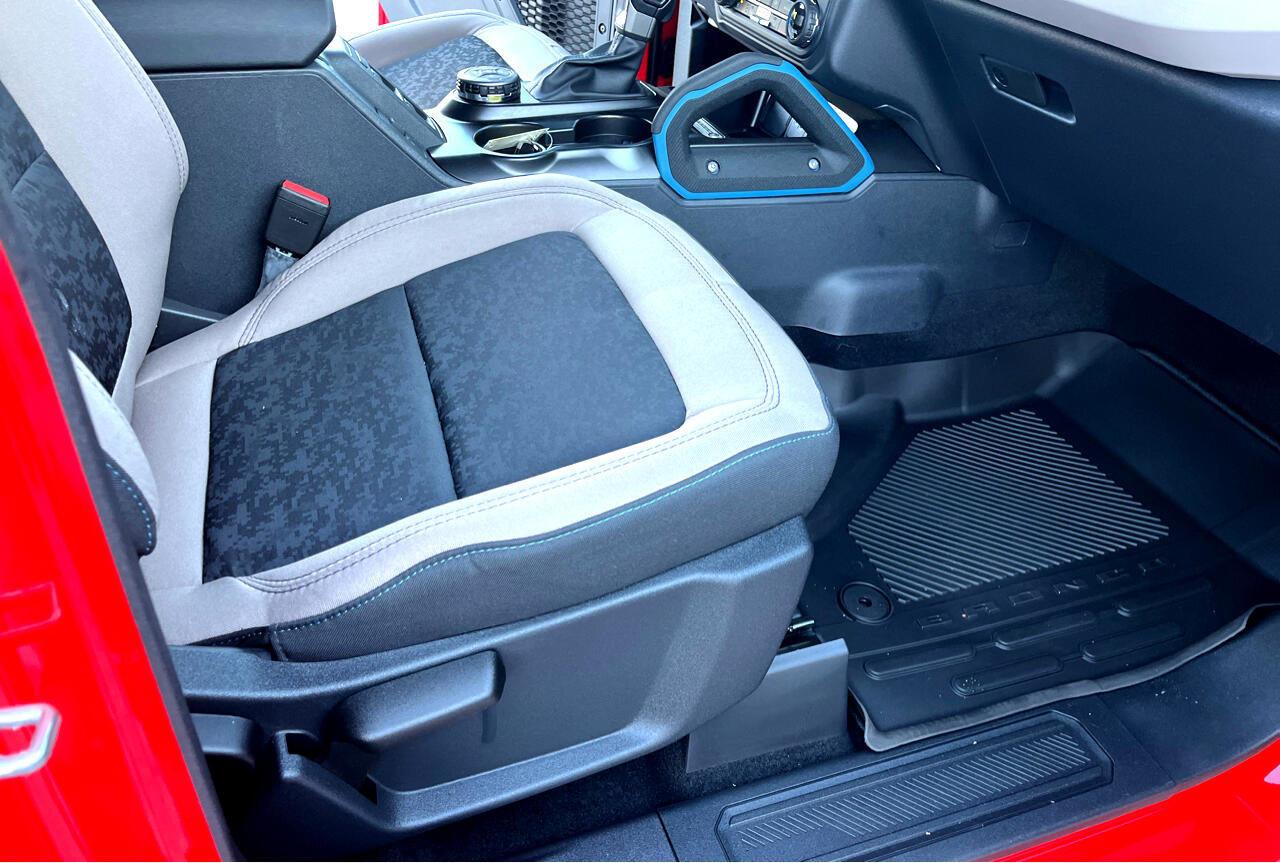 Used 2023 Ford Bronco Wildtrak image 28