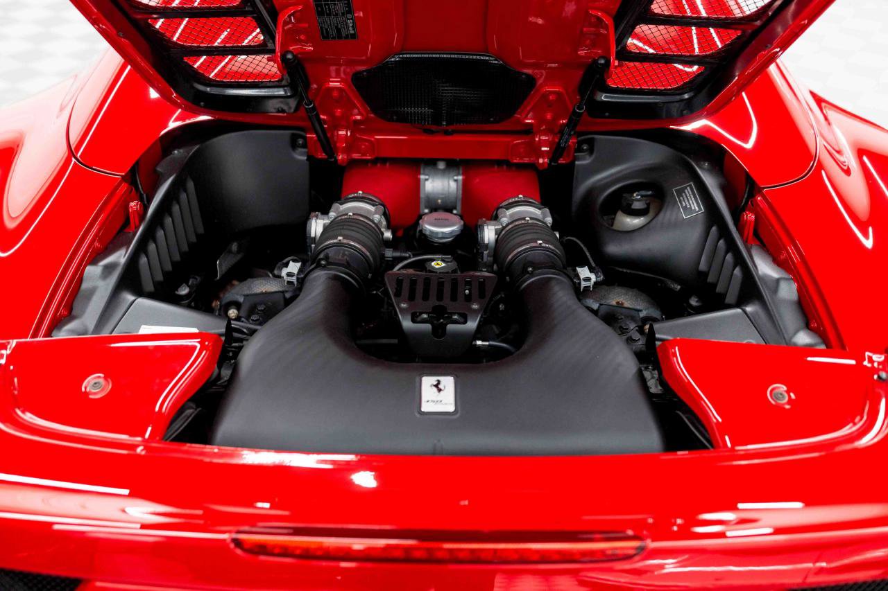 Used 2013 Ferrari 458 Spider RWD image 81