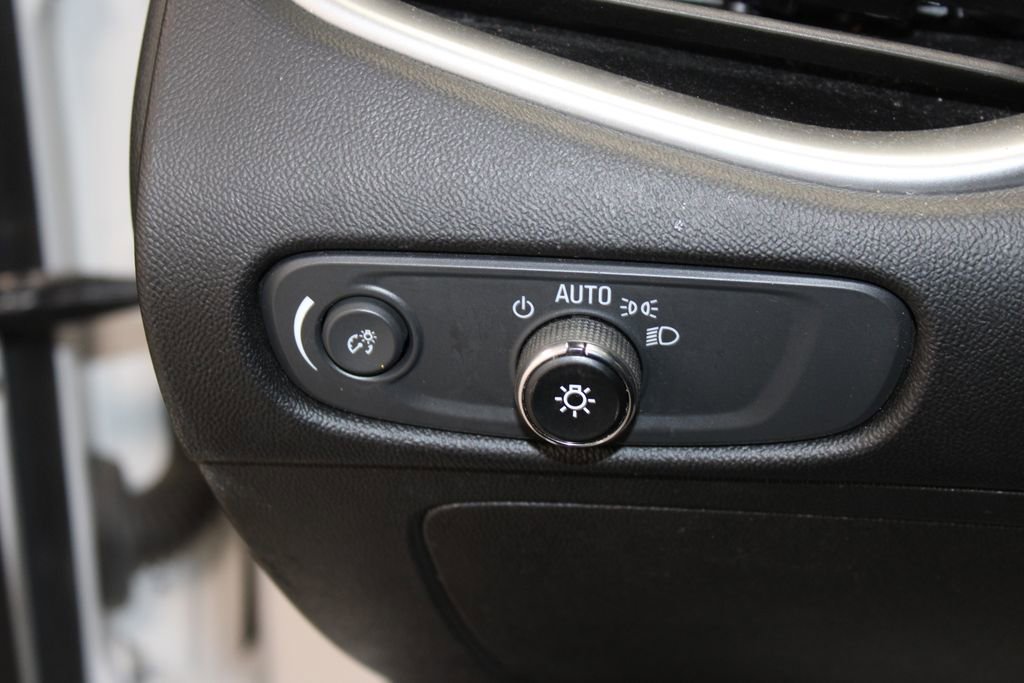 Used 2023 Chevrolet Malibu LT image 21