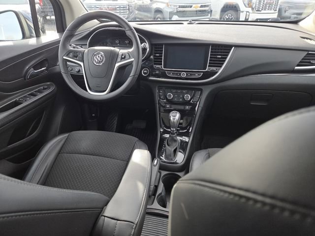 Used 2021 Buick Encore Preferred w/ Safety Package II image 23