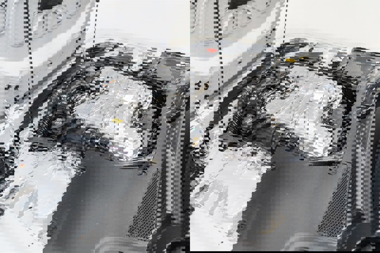 Used 2020 Jaguar F-TYPE SVR image 68