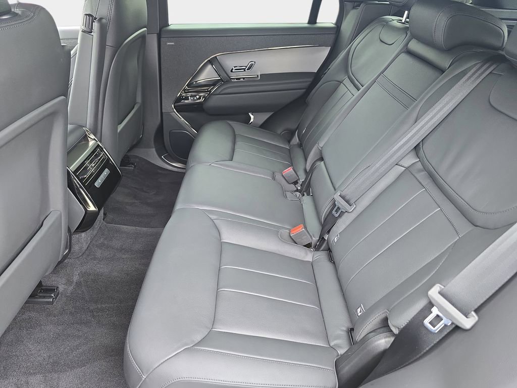 Certified 2025 Land Rover Range Rover Sport AWD/4WD image 15