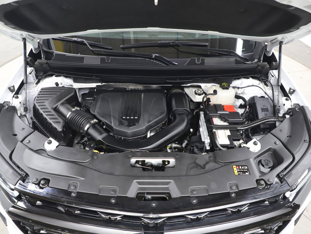 Used 2024 Chevrolet Traverse RS AWD/4WD image 35