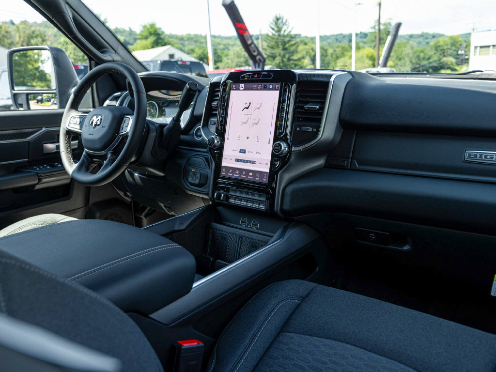 New 2026 RAM 2500 Big Horn AWD/4WD image 33