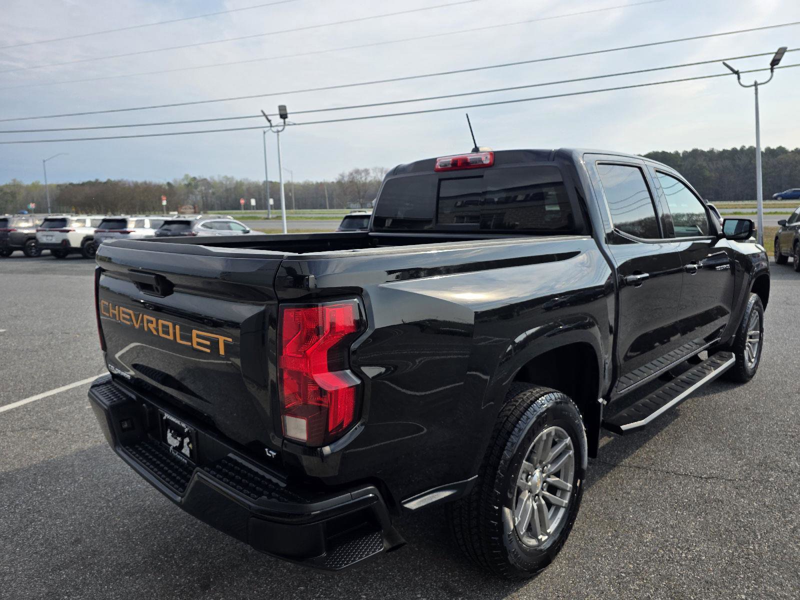 Used 2023 Chevrolet Colorado LT w/ LT Convenience Package II image 5