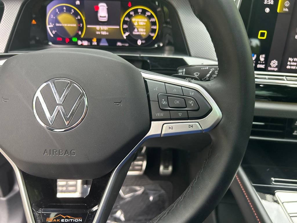 Used 2024 Volkswagen Atlas Peak Edition SE AWD/4WD image 23