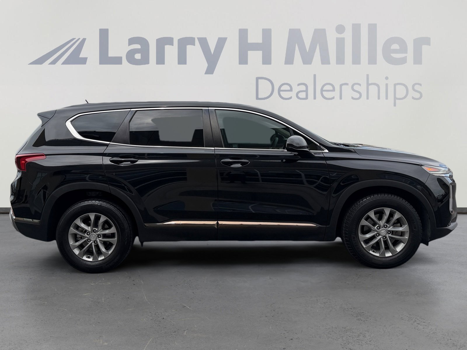 Used 2019 Hyundai Santa Fe SE FWD image 6