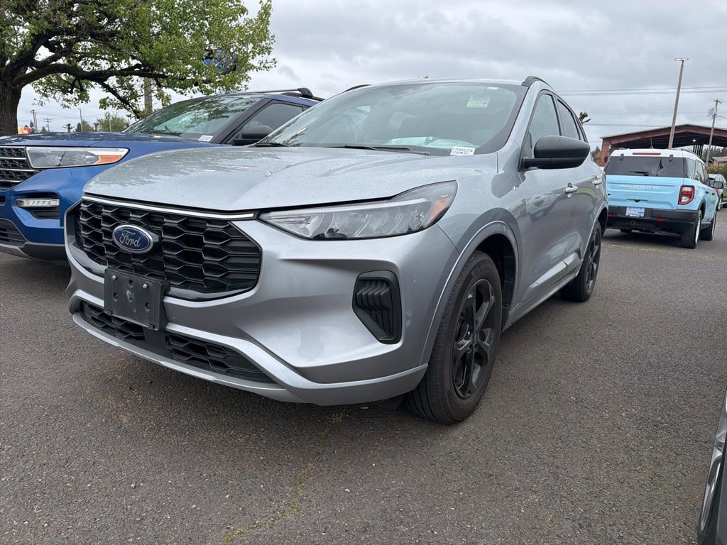 Used 2023 Ford Escape ST-Line w/ Tech Pack #1 image 6