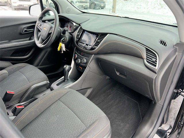Used 2022 Chevrolet Trax LS w/ Tint and Cruise Package image 25