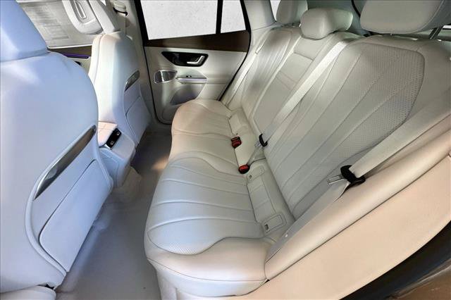 New 2026 Mercedes-Benz EQE 320 4MATIC SUV image 22